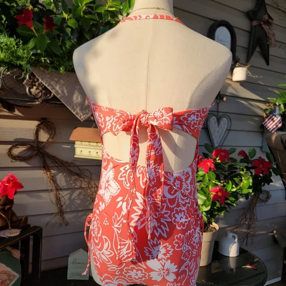BEACH HOUSE ♡ Gorgeous Coral 'n White Strap(Less) Tie Back Adj Swimsuit 12